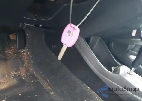 2013 Honda Fit z USA, uszkodzony, nr VIN JHMGE8H34DC038895